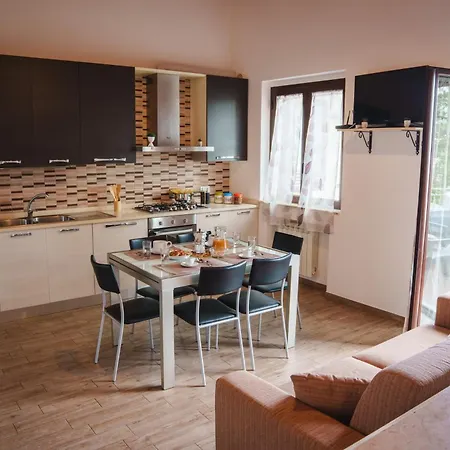 דירה 15 Minutes' Walk From Delle Rotonde טרופאה