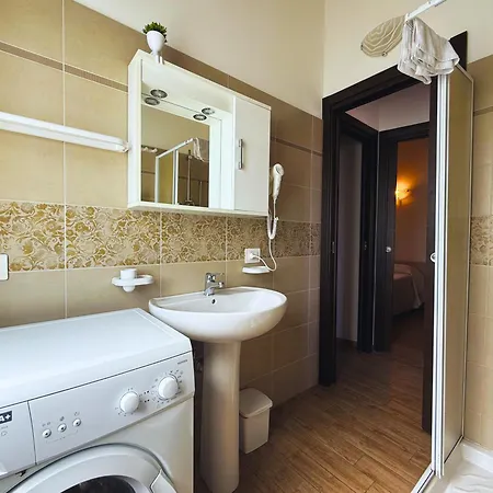 דירה 15 Minutes' Walk From Delle Rotonde